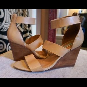 🔮Steve Madden Leather Wedge Strappy Sandal - Nude